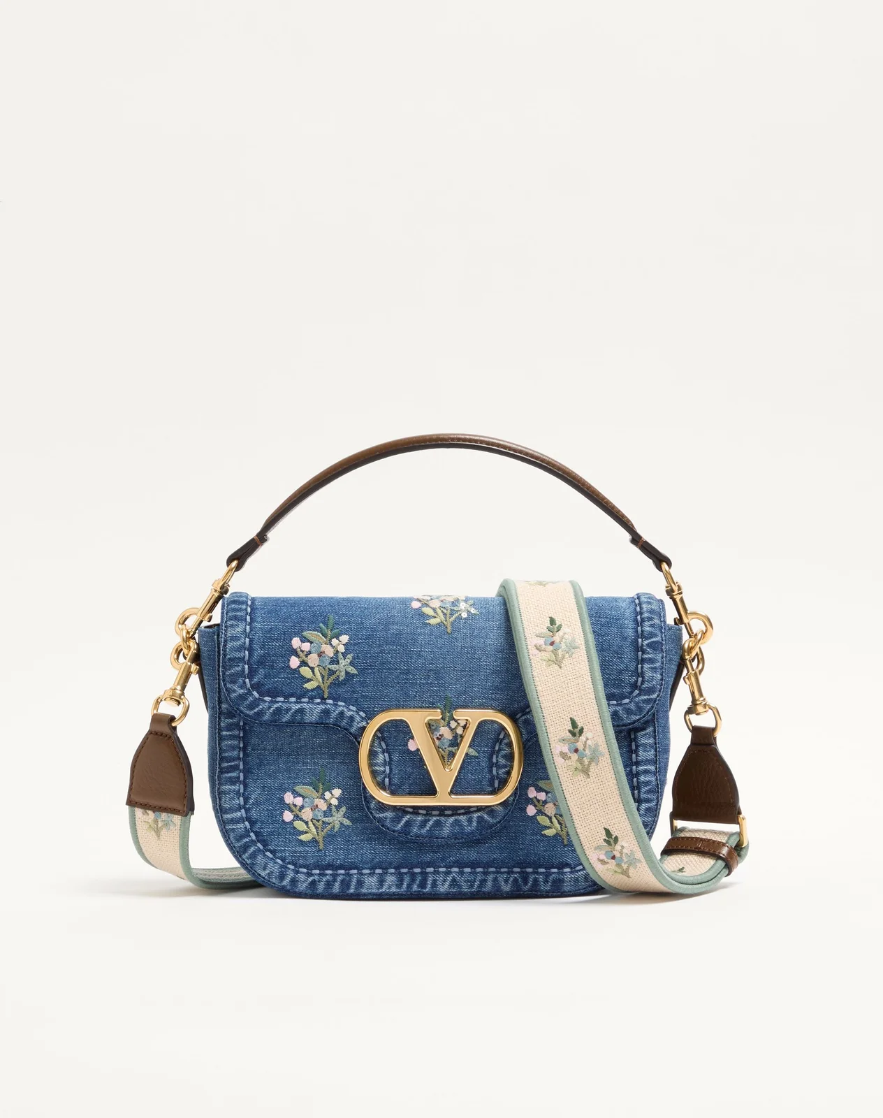 Сумка через плечо среднего размера Valentino Garavani Alltime из денима с вышивкой с вышитым плечевым ремнём — фото 1