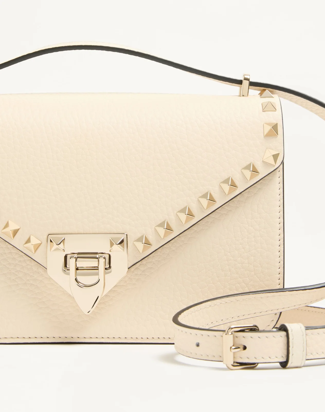 Маленькая сумка через плечо Valentino Garavani Rockstud из зернистой телячьей кожи — фото 8