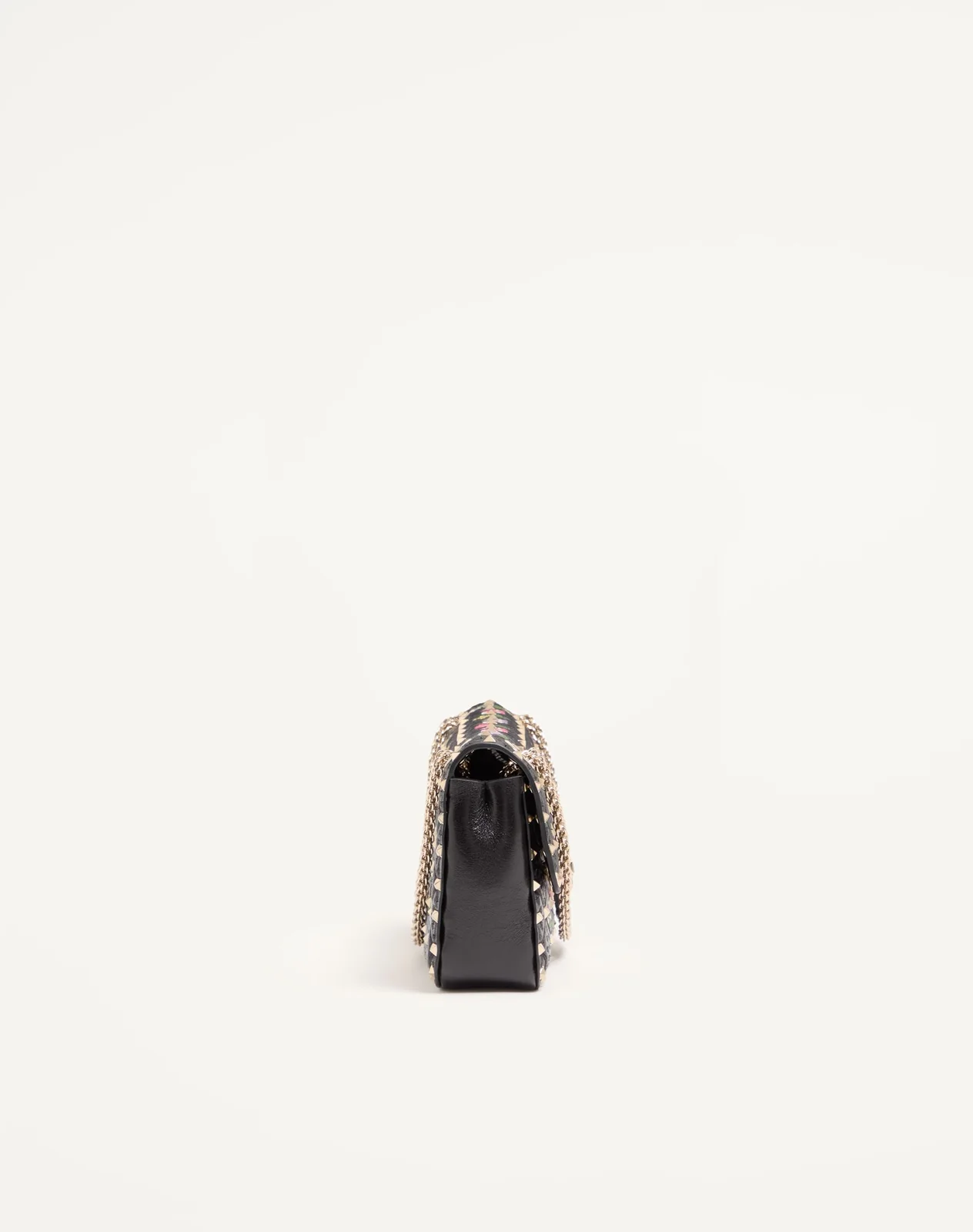 Сумка через плечо среднего размера Valentino Garavani Rockstud Spike из кожи наппа с вышивкой — фото 4
