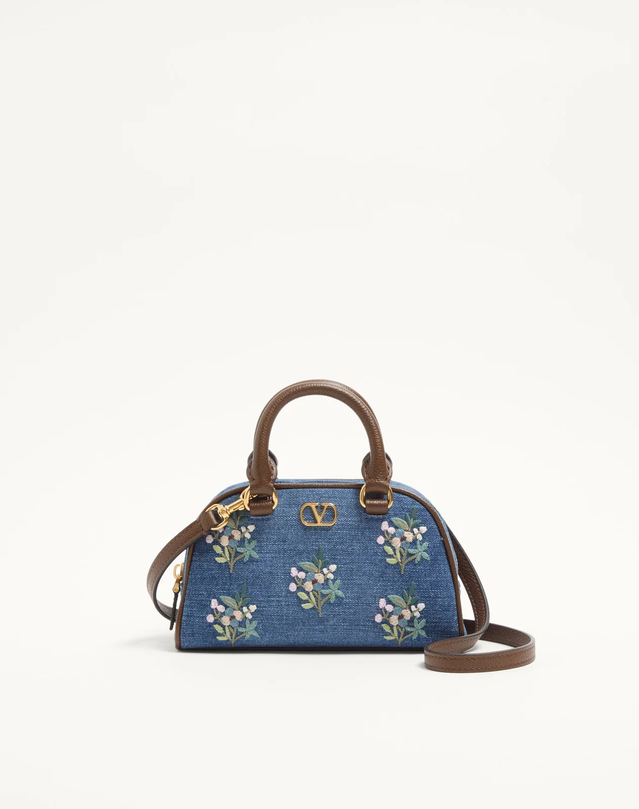 Мини-сумка-боулинг Valentino Garavani VLogo Signature из денима с цветочной вышивкой — фото 1