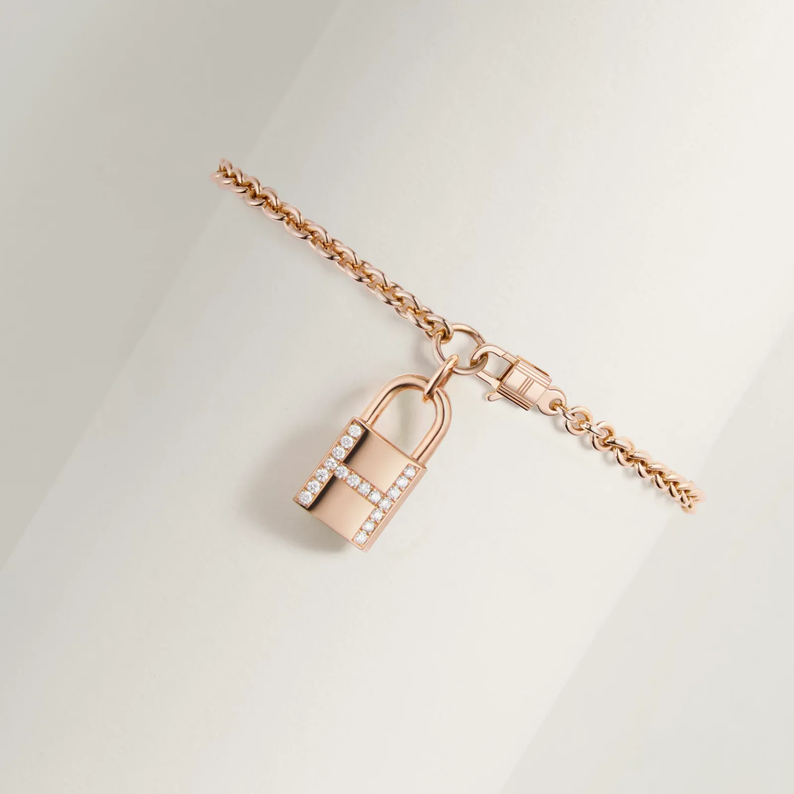 Kelly Cadenas Браслет