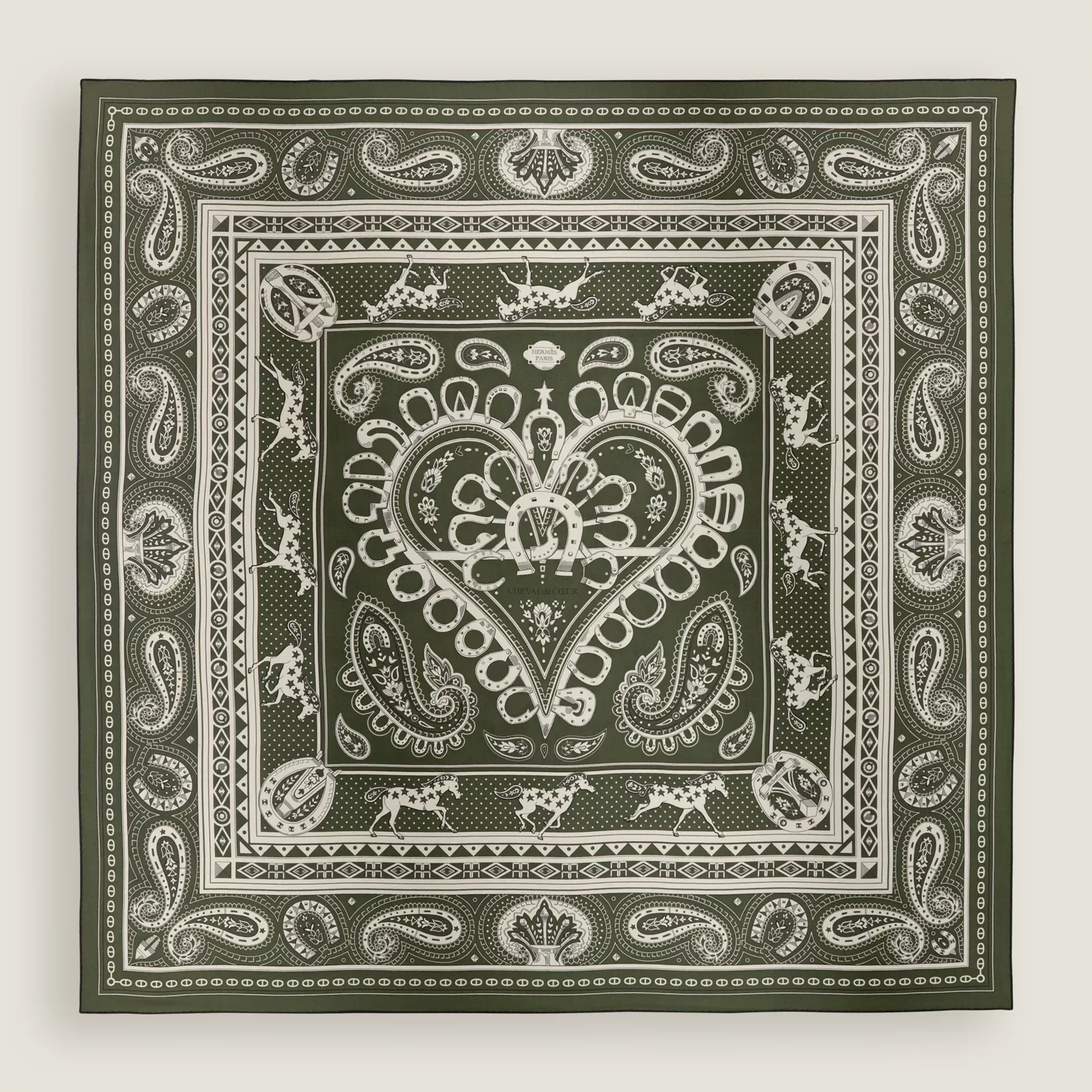 «Лошадь любви BANDANA”140 накидка — фото 2
