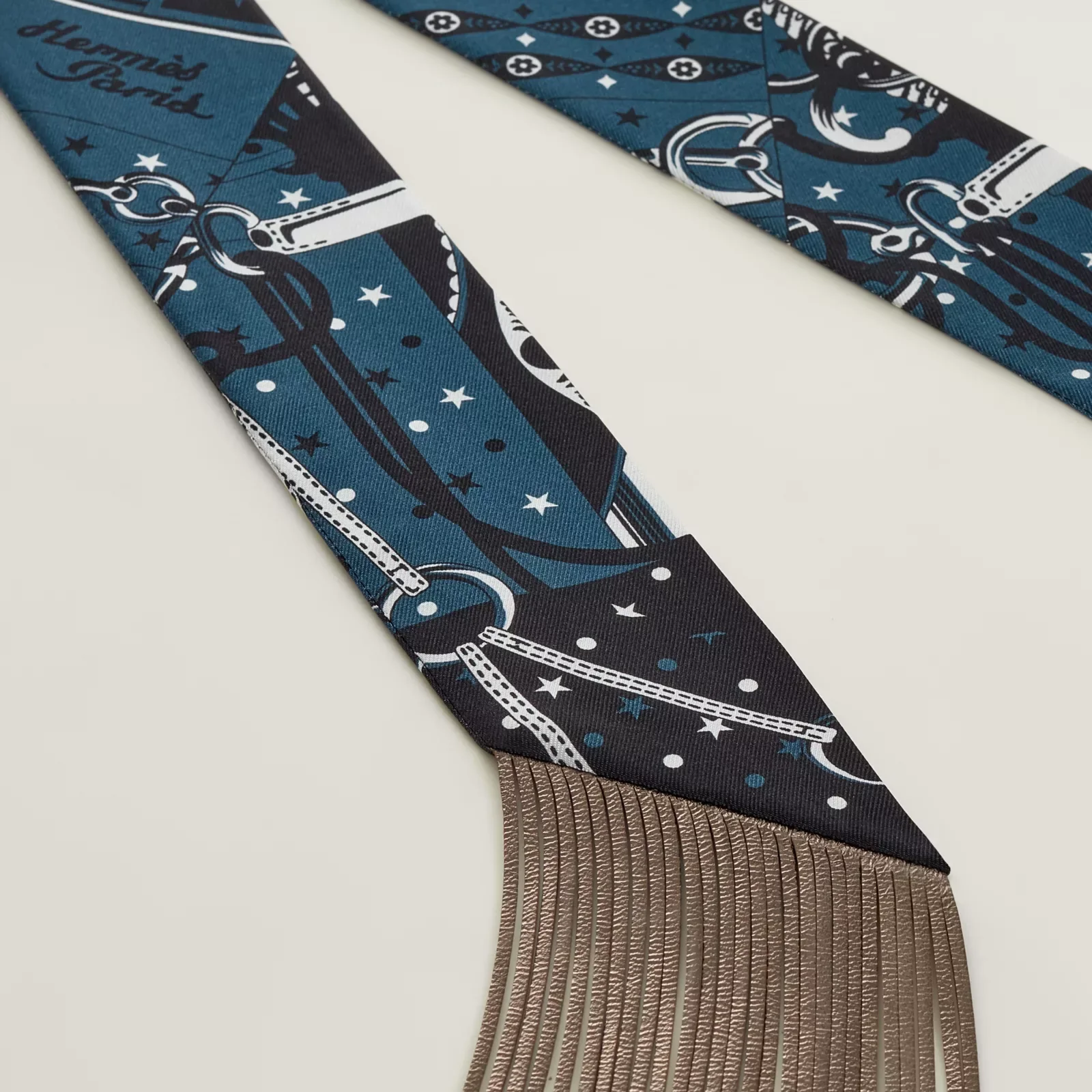 BANDANA Кожаная кисточка Twilly Маленький шелковый шарф — фото 3