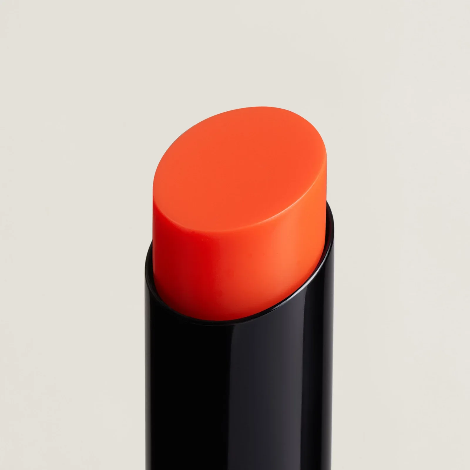 Линейка средств для губ Hermès: помада «Silky Sheer» (28№) — фото 2