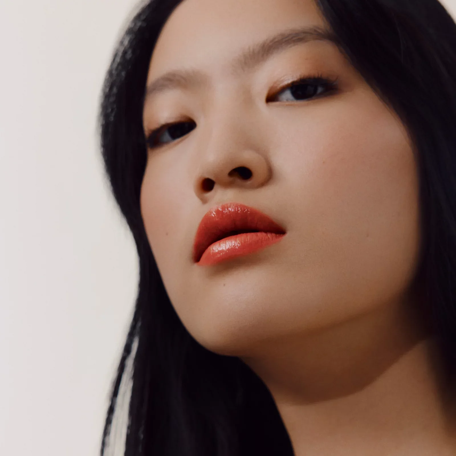 Линейка средств для губ Hermès: помада «Silky Sheer» (28№) — фото 6
