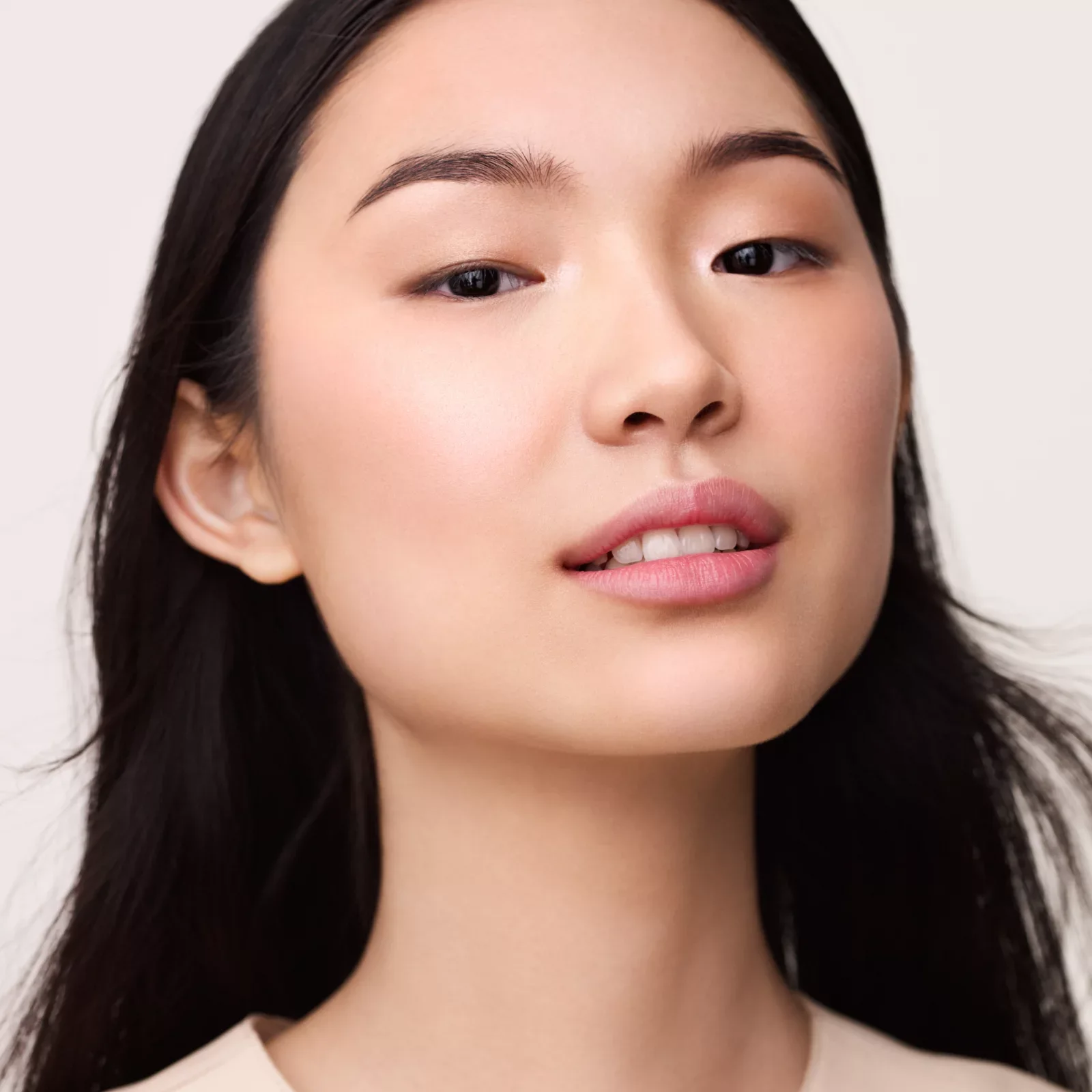 Трицветная пудра-хайлайтер из серии «Hermès Outdoor Makeup» (01№) — фото 4
