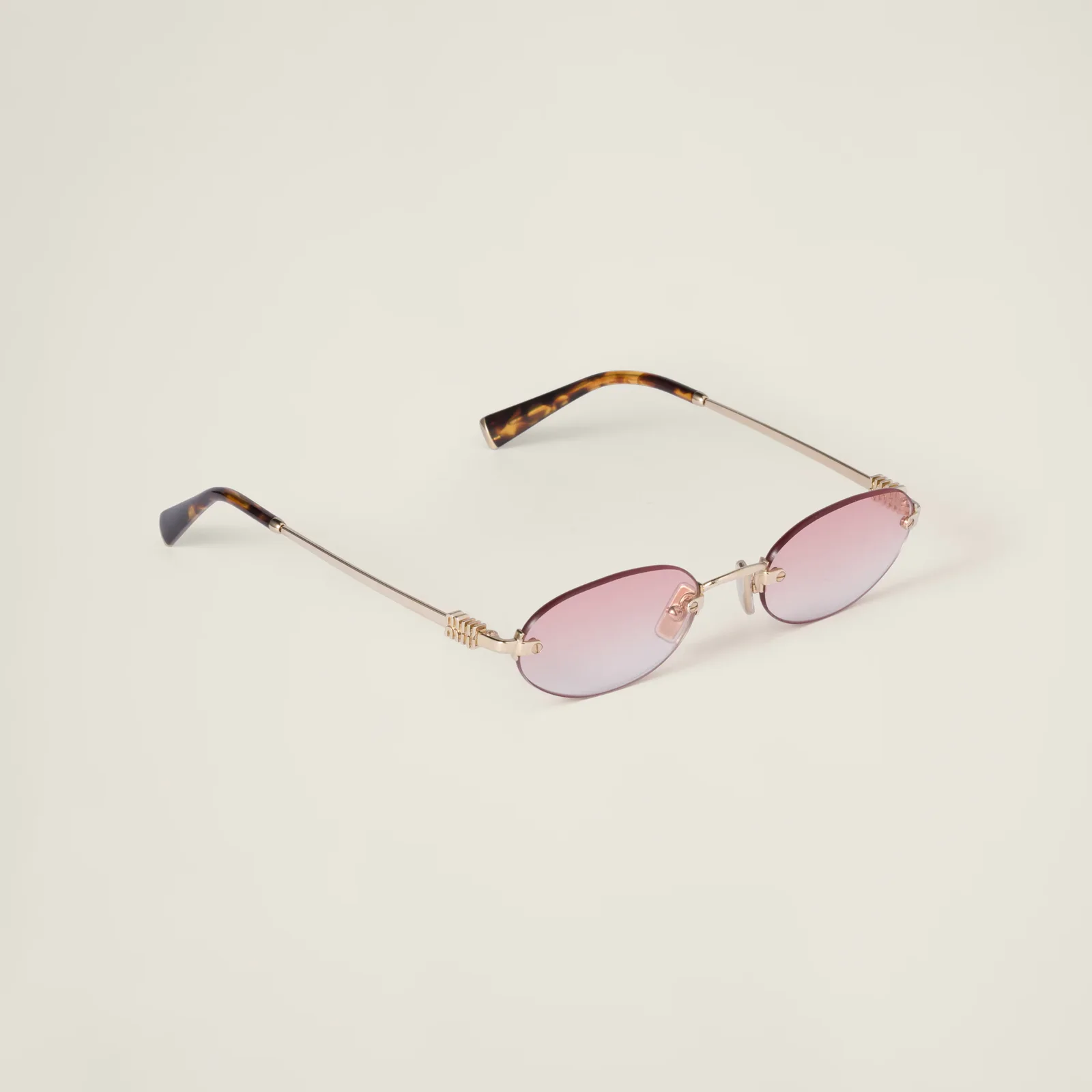 Солнцезащитные очки Miu Miu — фото 3
