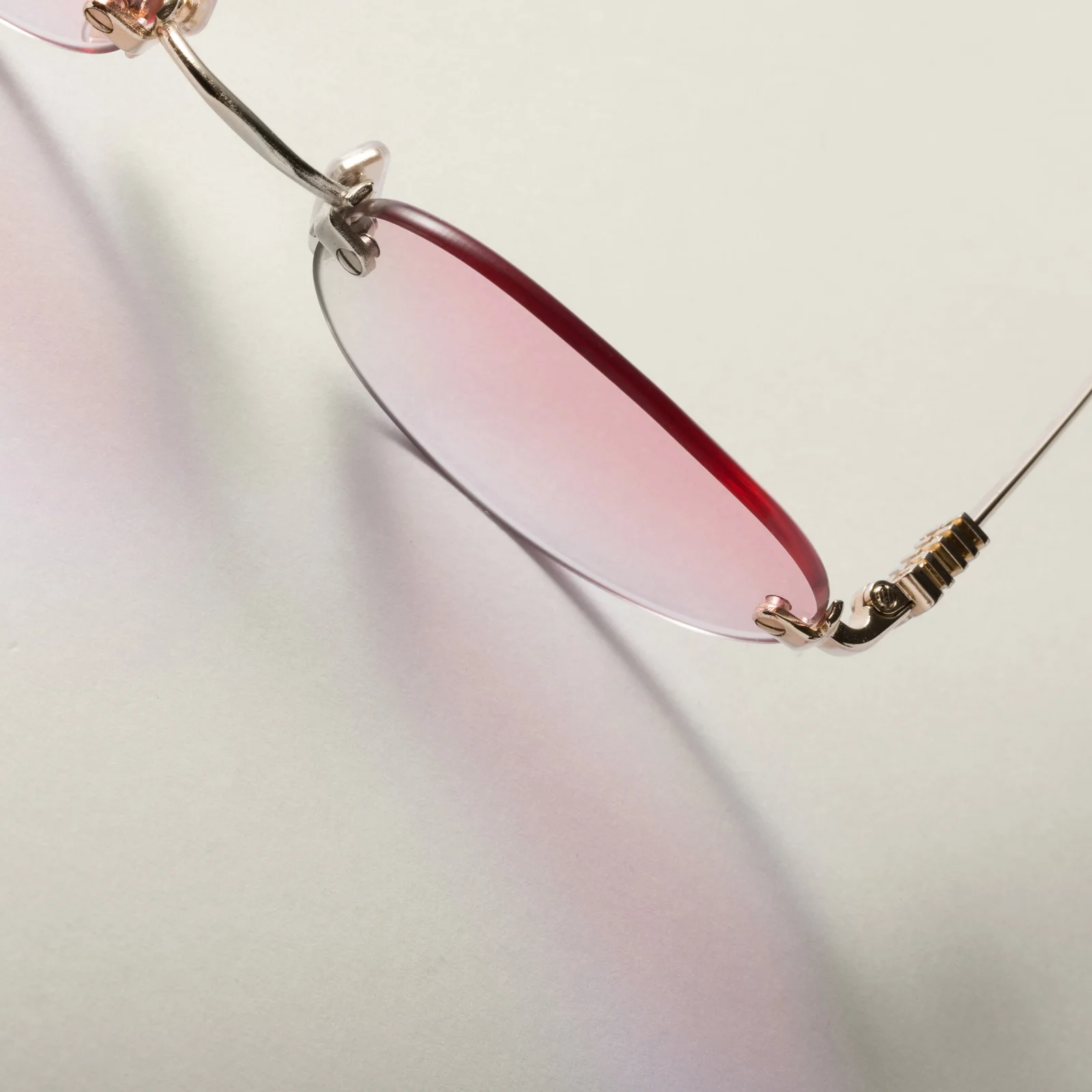 Солнцезащитные очки Miu Miu — фото 5