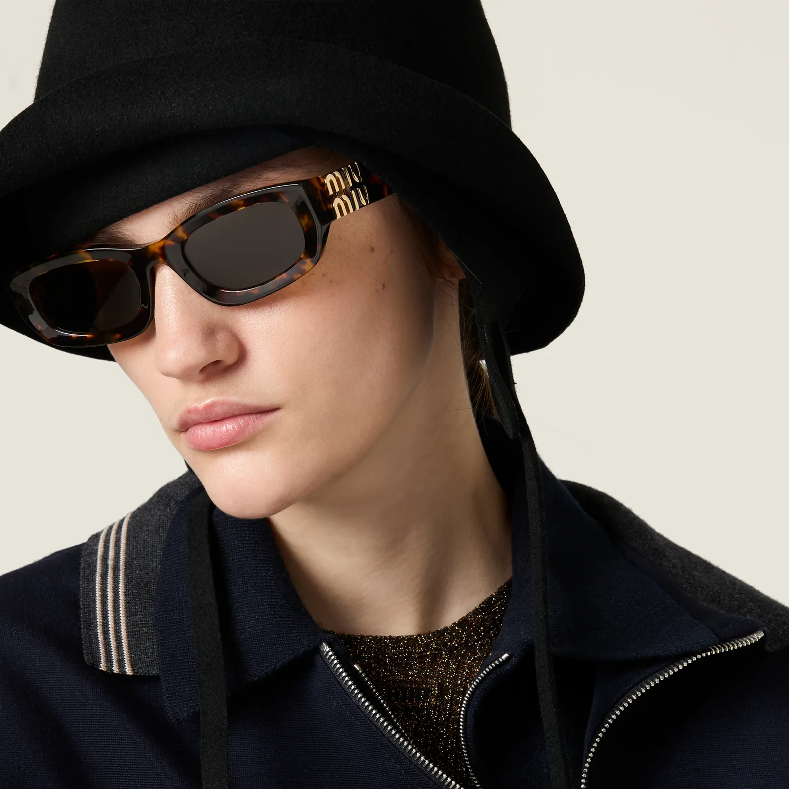 Солнцезащитные очки Miu Glimpse — фото 2