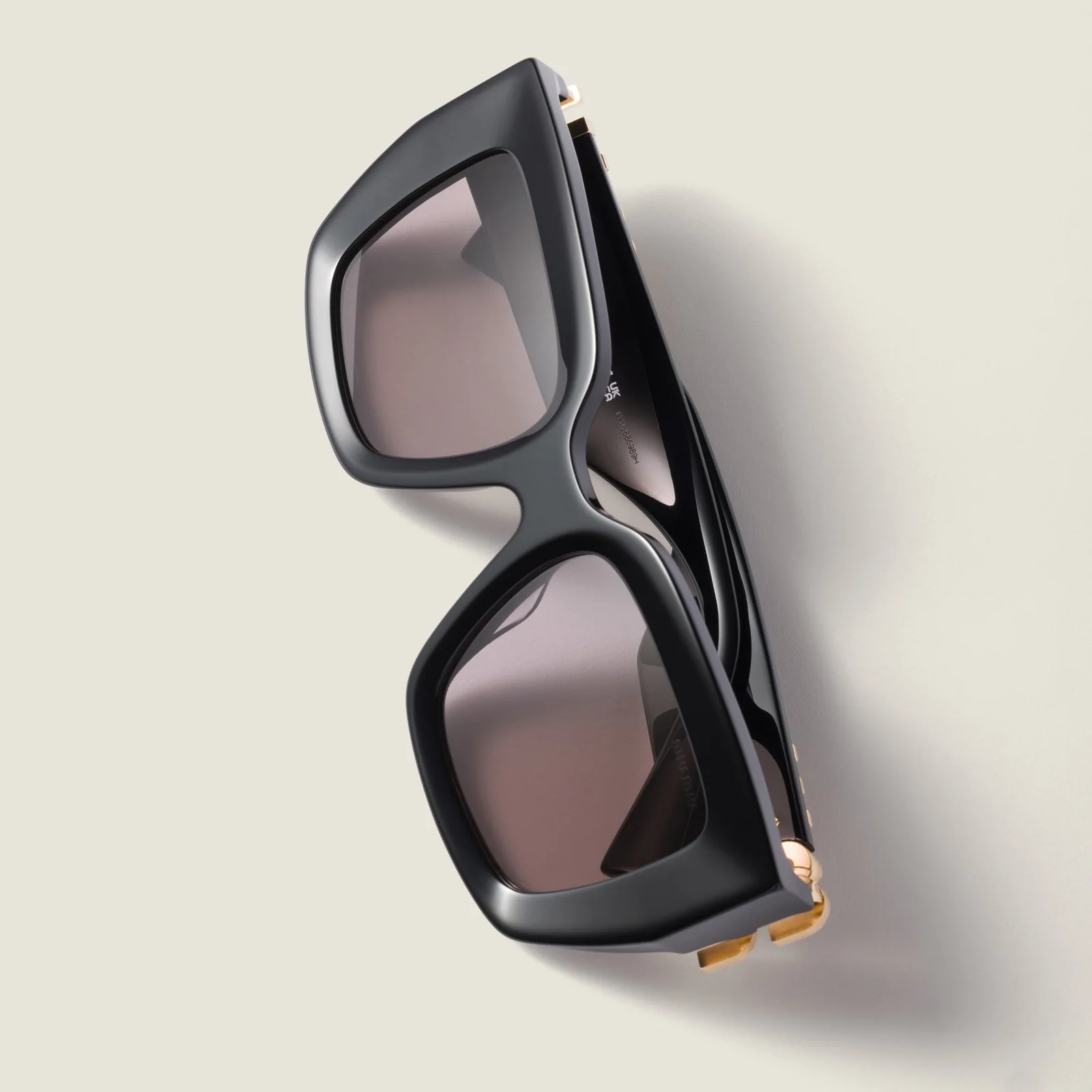 Солнцезащитные очки Miu Glimpse — фото 4