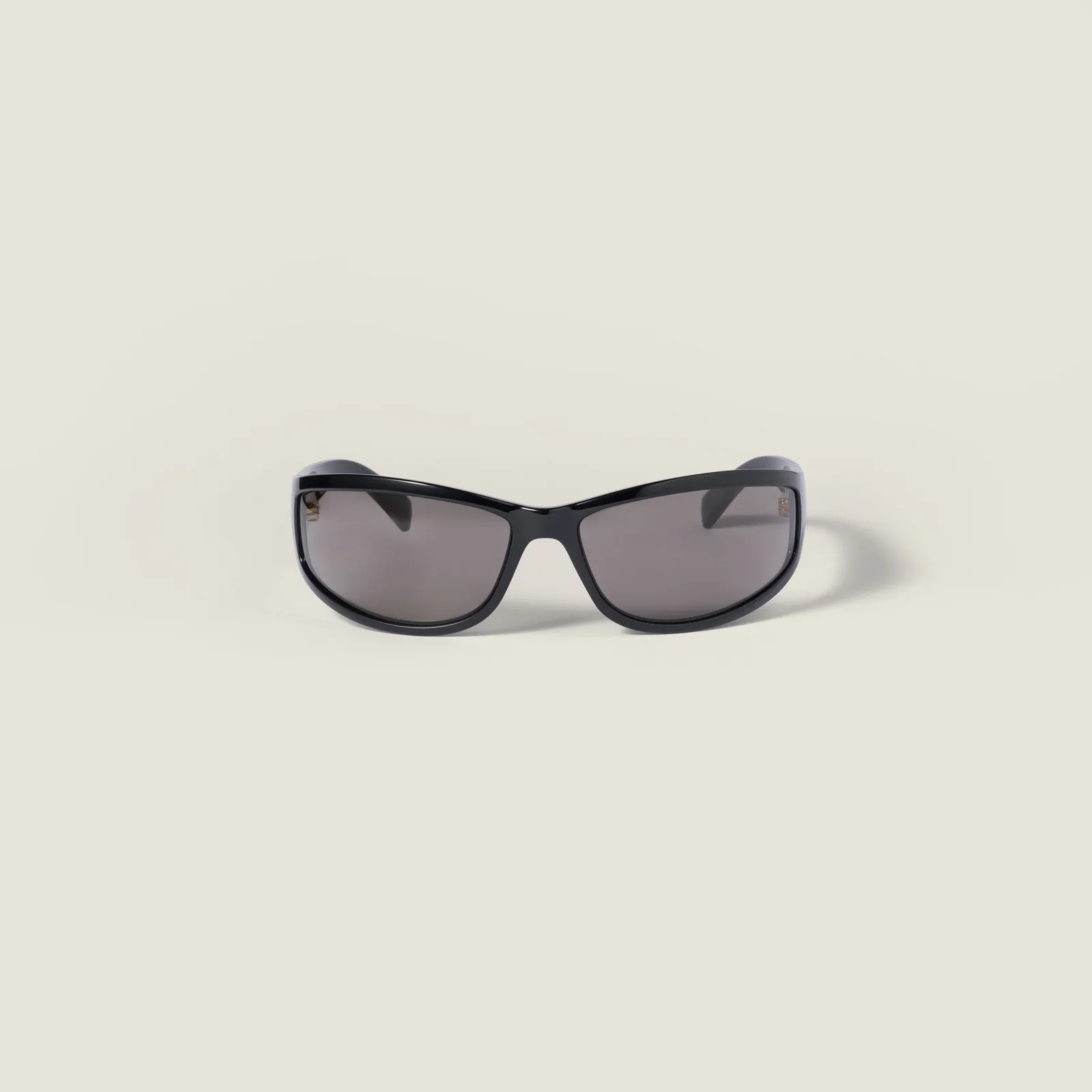 Коллекция солнцезащитных очков Miu Miu Eyewear — фото 1