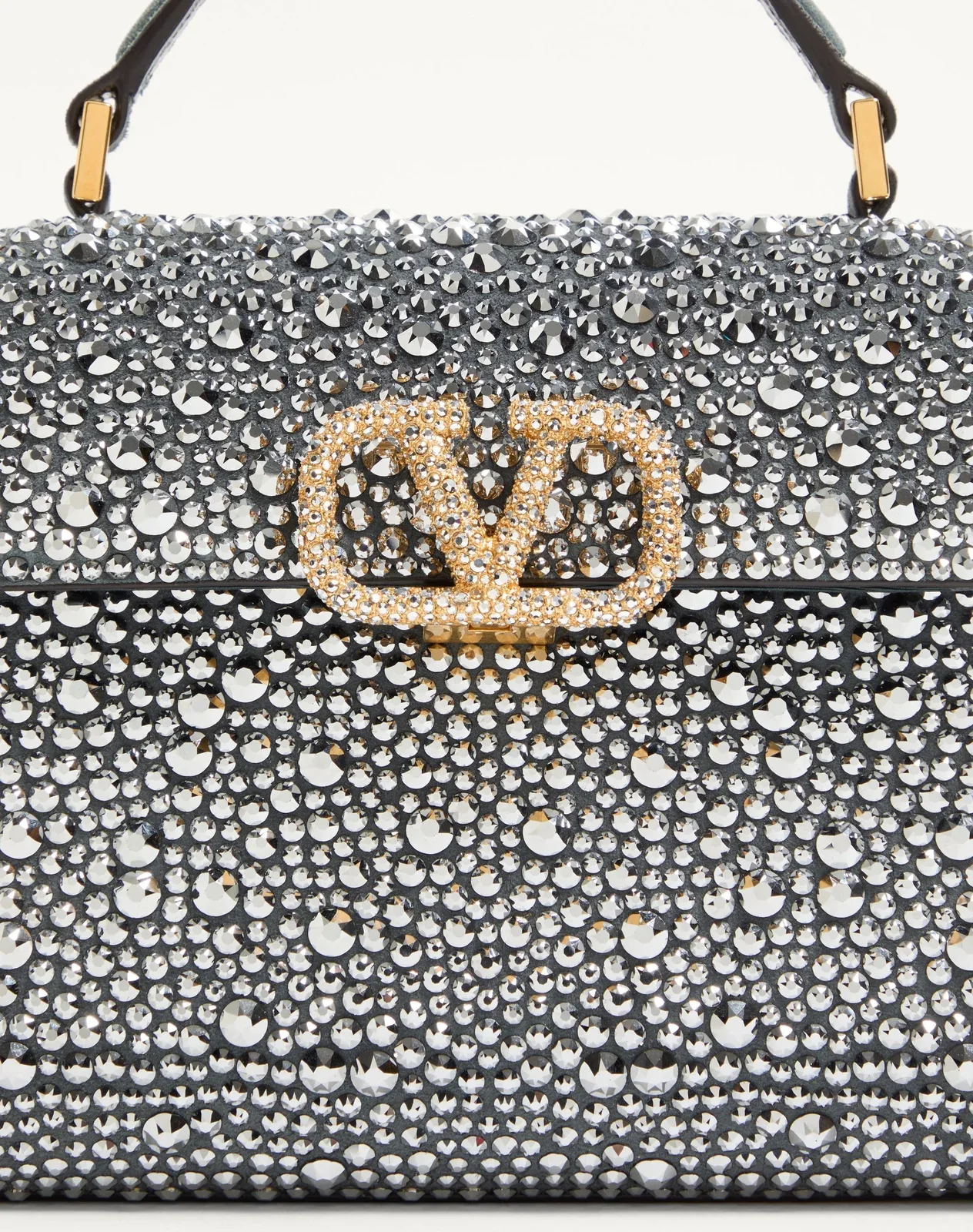 Мини-сумка с ручкой Valentino Garavani VSLING со стразами и ювелирным логотипом — фото 7