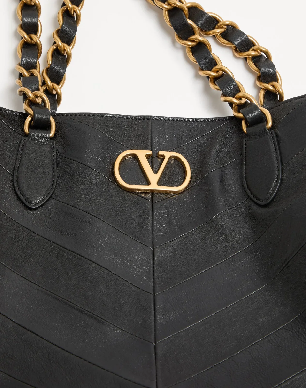 Сумка-тоут Valentino Garavani Laseine из кожи наппа с шевронным узором — фото 8