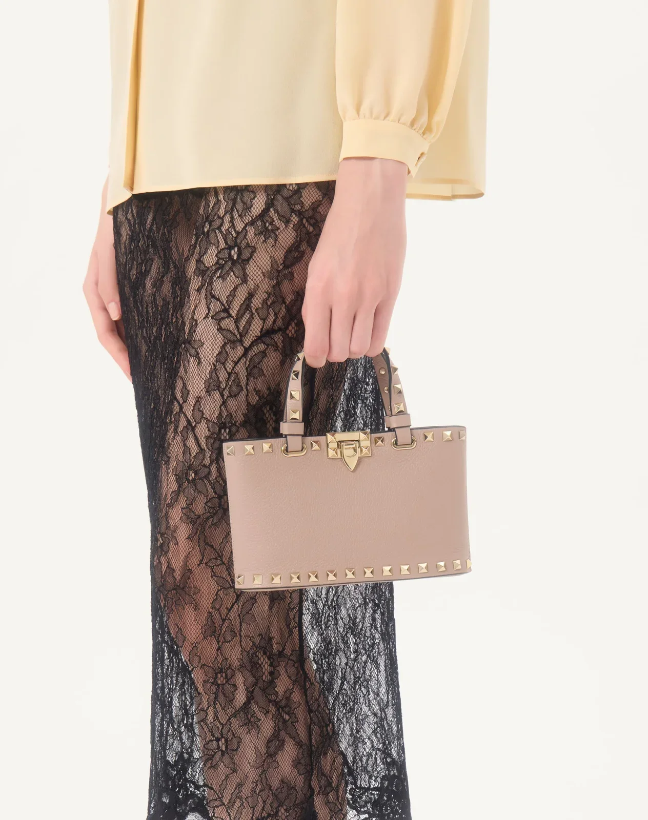 Мини-сумка-тоут Rockstud из зернистой телячьей кожи — фото 2