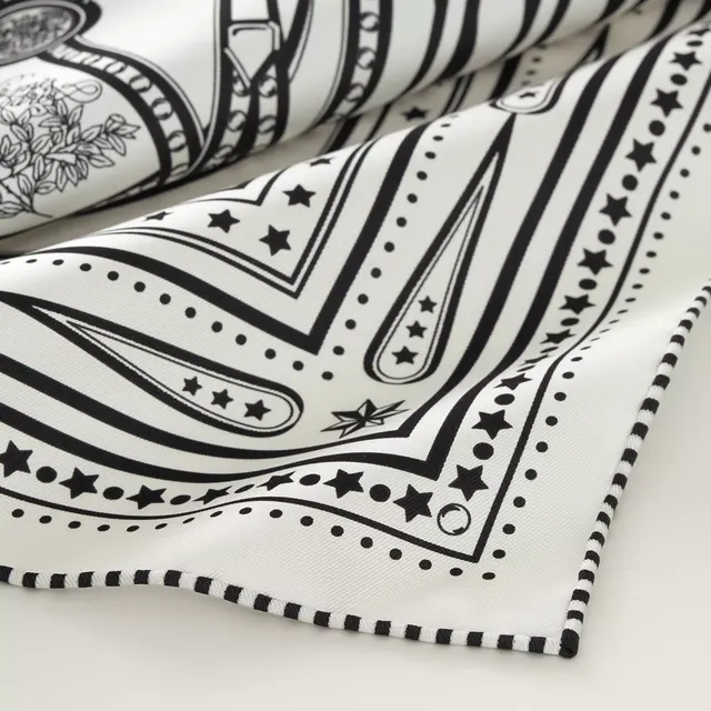 «Grand CelebrationBANDANA”55 Шелковый шарф