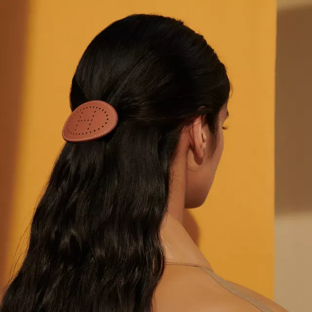 Evelyne Маленькая шпилька