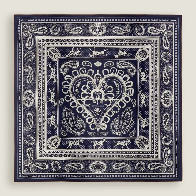 «Лошадь любви BANDANA”140 накидка