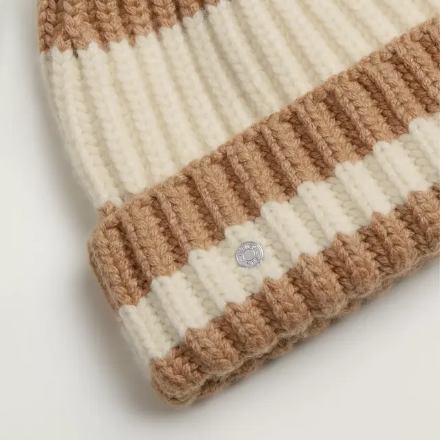 Nina мягкая шапка