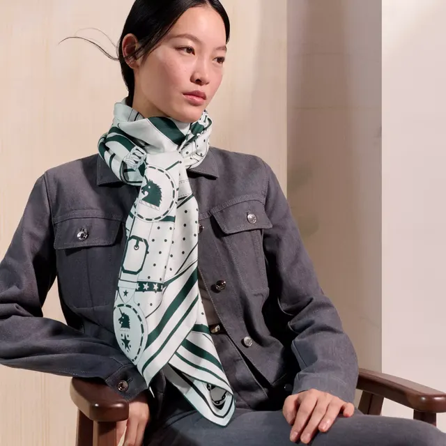 «Ранние утренние прогулки Bandana”140 Шарф двусторонний