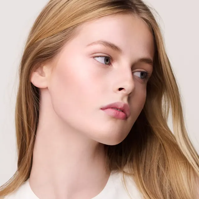 Трицветная пудра-хайлайтер из серии «Hermès Outdoor Makeup» (01№)