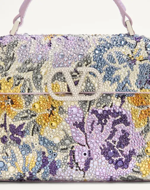 Мини-сумка с ручкой Valentino Garavani VSLING со стразами Flowerism и ювелирным логотипом