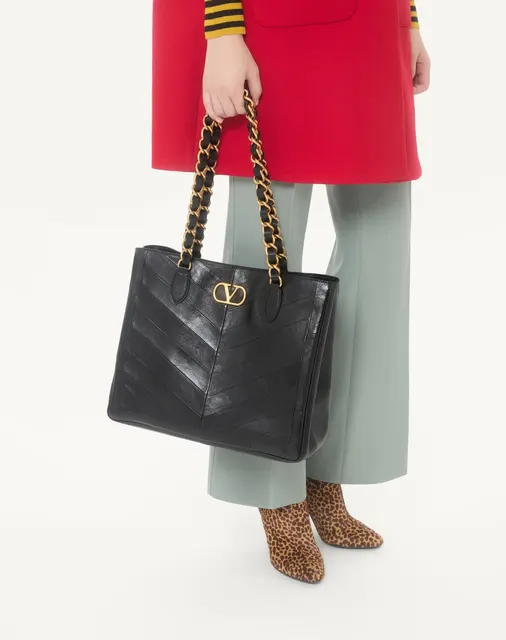 Сумка-тоут Valentino Garavani Laseine из кожи наппа с шевронным узором