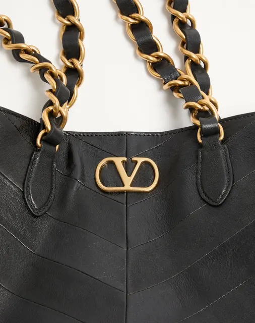 Маленькая сумка-тоут Valentino Garavani Laseine из кожи наппа с шевронным узором