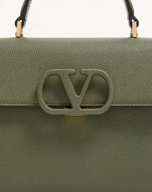 Маленькая сумка с ручками Valentino Garavani VSLING из зернистой телячьей кожи