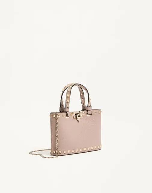 Мини-сумка-тоут Rockstud из зернистой телячьей кожи
