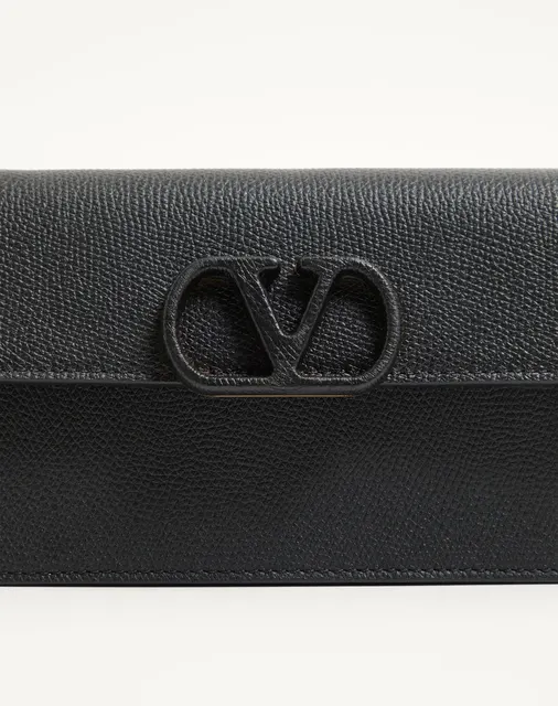 Кошелёк на цепочке VLogo Signature из зернистой телячьей кожи