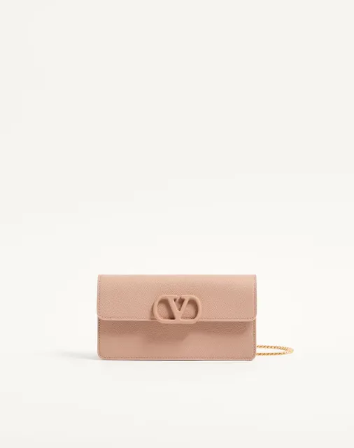 Кошелёк на цепочке VLogo Signature из зернистой телячьей кожи